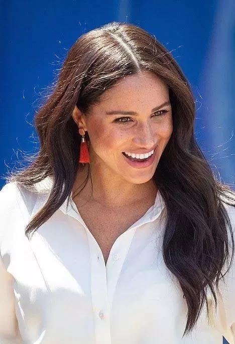 她们一个比一个会穿,但2019年最带货的还是她