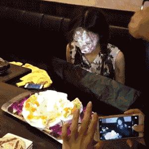 啤酒搞笑动图gif,喝啤酒搞笑图片超级爆笑