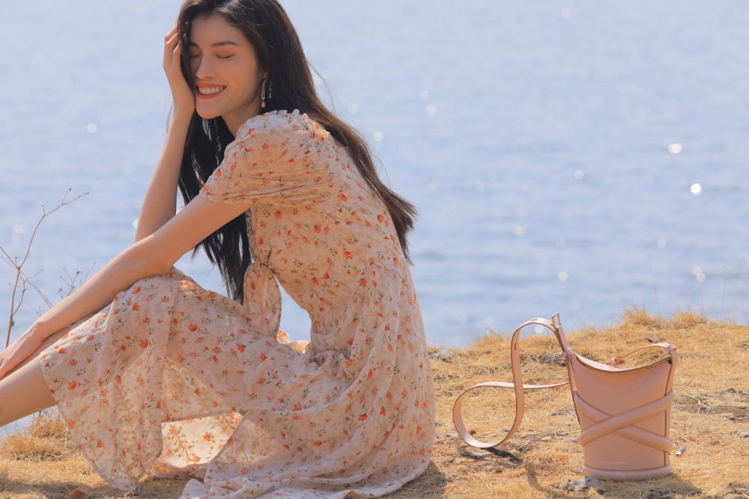 女明星穿的小众品牌,最时尚会穿的女明星