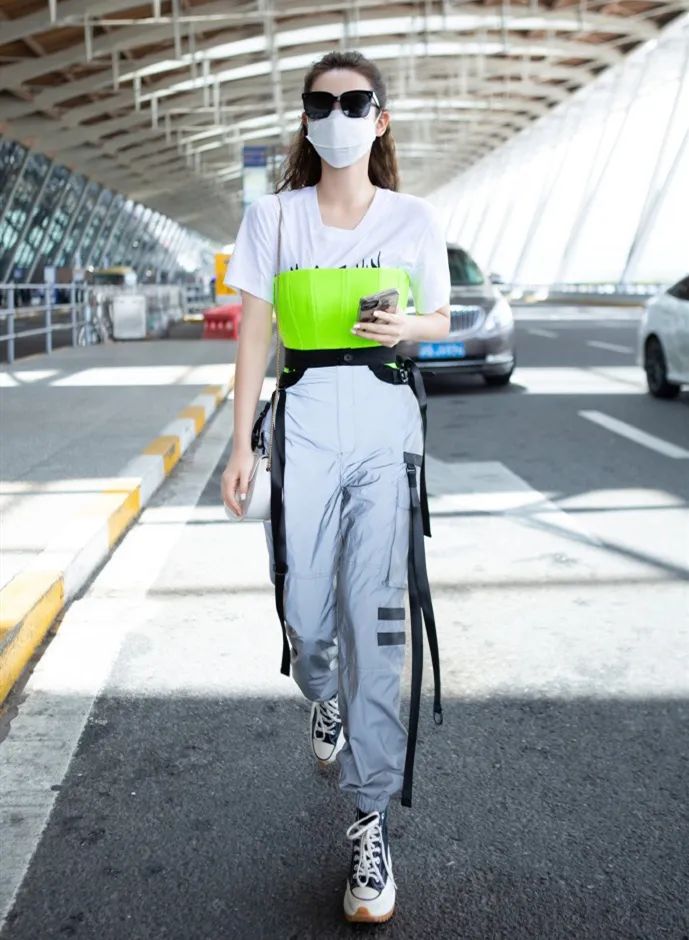 夏天不想穿凉鞋穿什么鞋搭配裙子,夏季凉鞋单鞋配裙子推荐