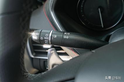 凯迪拉克ct5和特斯拉model3怎么选 (2022款凯迪拉克ct5降价12到13万)