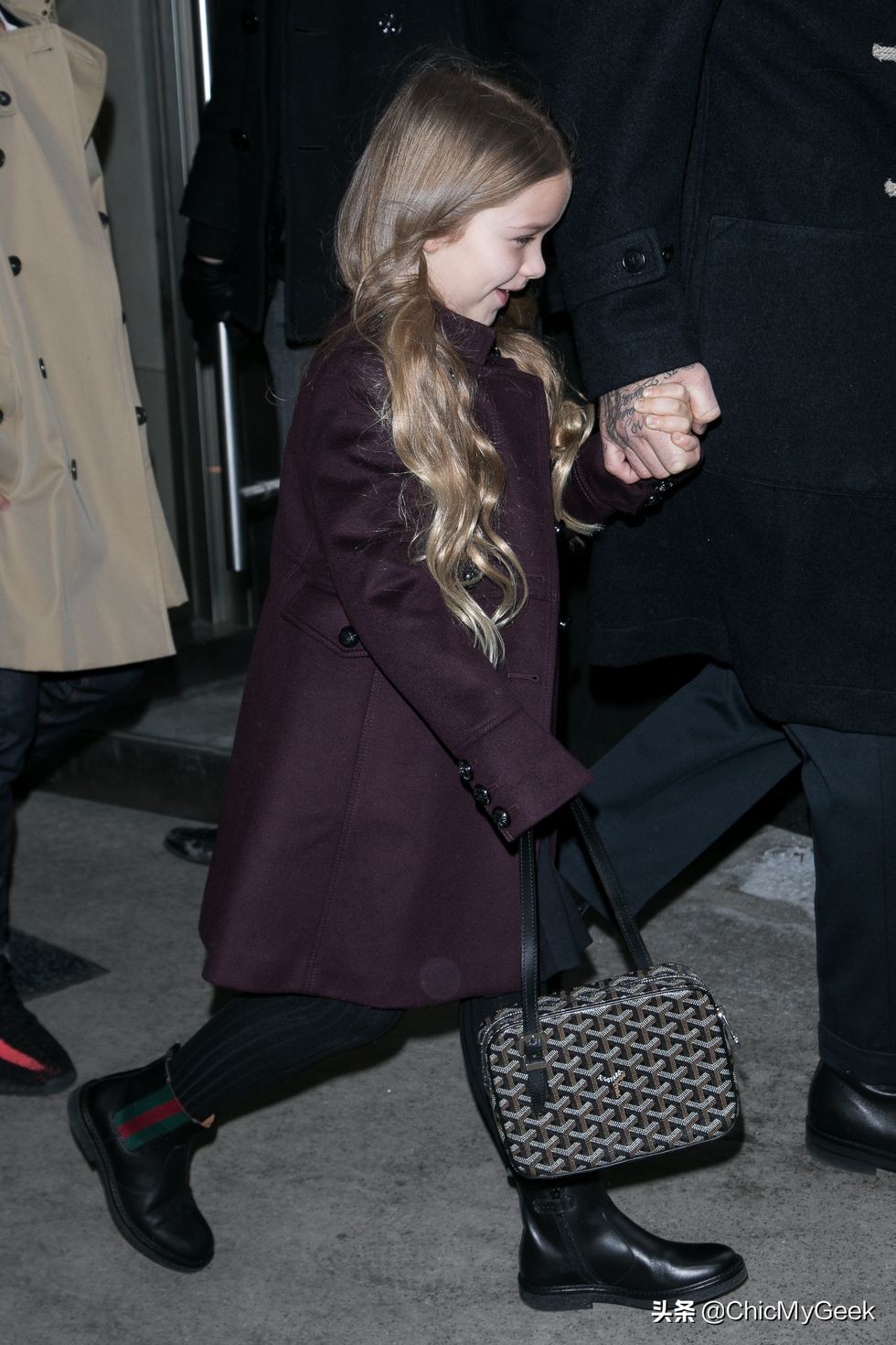 哈珀塞文贝克汉姆妈妈的时尚单品 (贝克汉姆大女儿穿衣风格)
