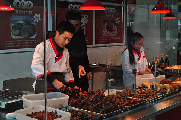 新店怎么能干过老店,新开的卤菜店没有生意怎么坚守