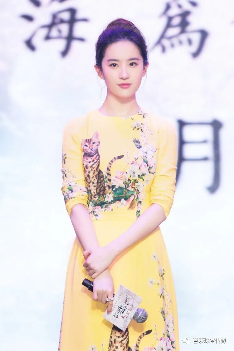 几百年来的时尚Icon们都狂种草的珠宝款就是它了！