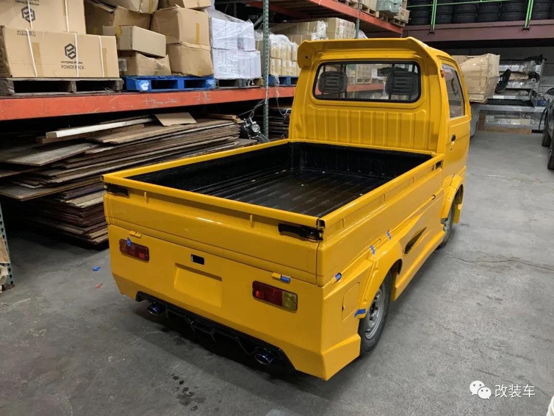 中置四驱五速手动的双门超跑,今晚我在秋名山等你