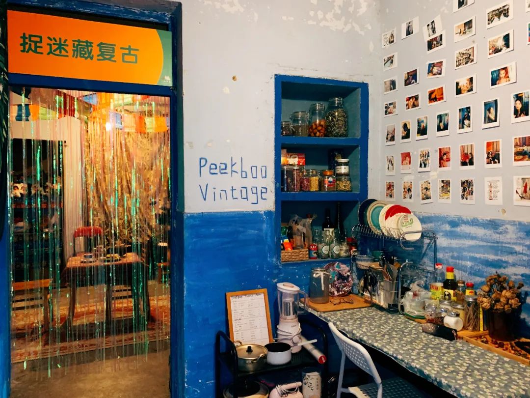 成都最全中古地图/当代年轻人正在沉迷这些“上了点年纪”的东西