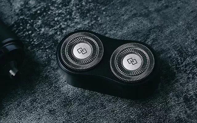 打火机大小的黑科技剃须刀,再硬的茬都能干掉,清洗相当容易