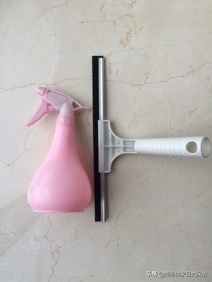 家居清洁玻璃窗小妙招,如何提高家居质感