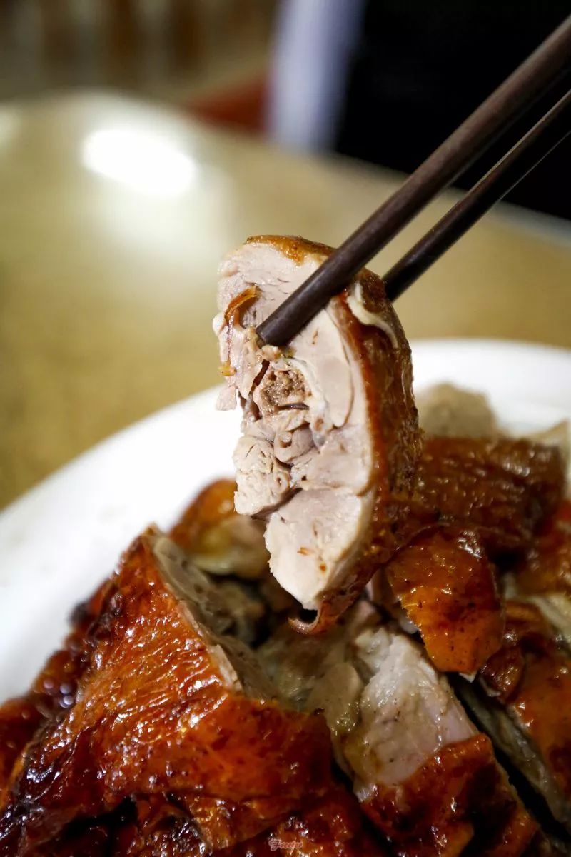 我们跟着本地人吃完这十家店，做了一份最靠谱的三亚美食线路