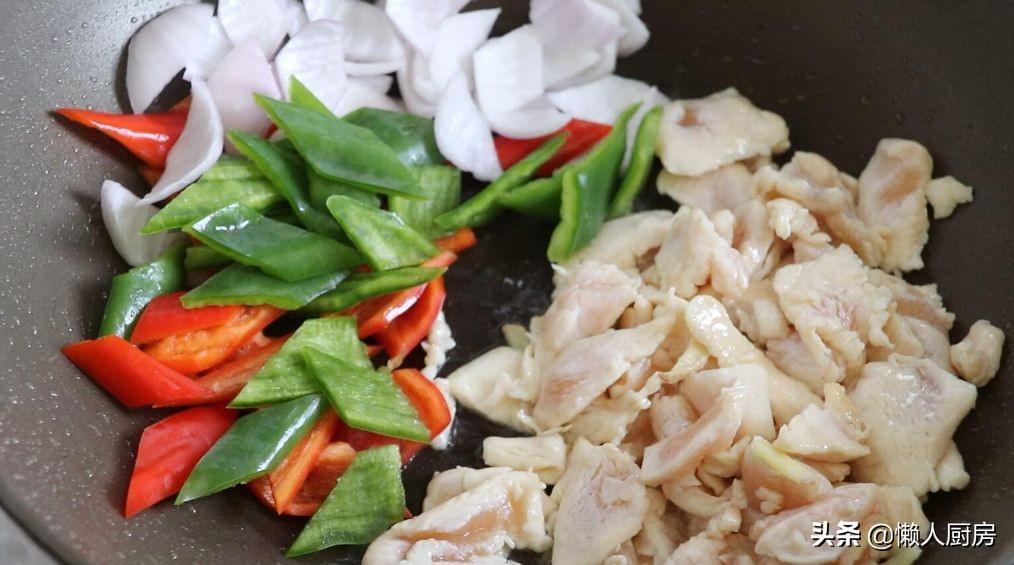 鸡胸肉怎么打汁吃最减肥,手撕鸡胸肉不柴的方法