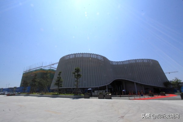 亦文亦武篆书,亦文亦武尽态极妍