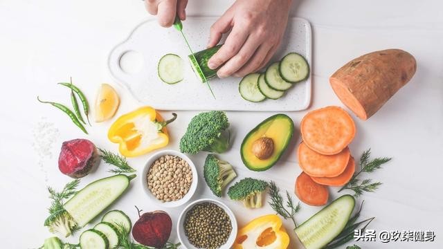 健身饮食食谱一天正确吃法,健身断食怎么搭配