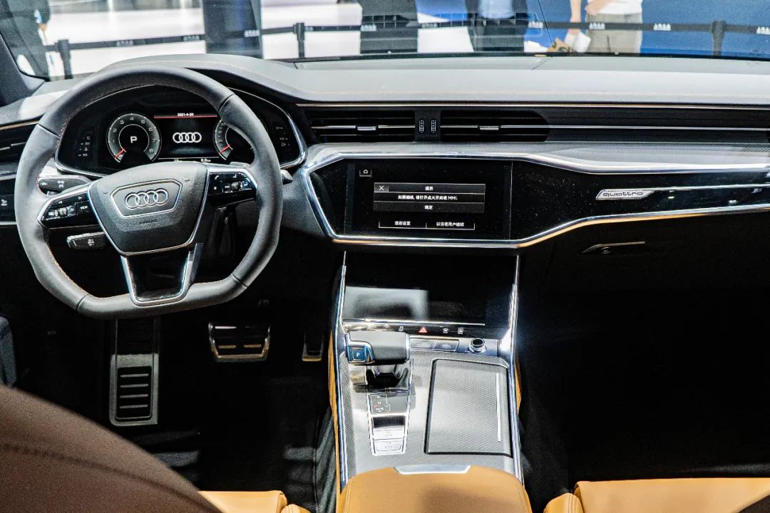 当优雅遇上潮流,当优雅碰上运动西装暴徒不再是梦