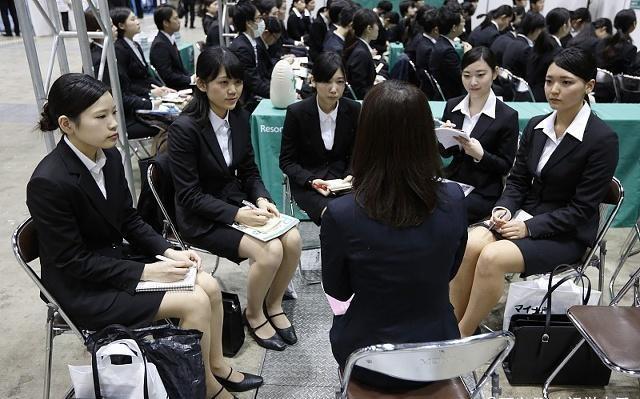 大学生如何解决就业迷茫,大学毕业什么都不会简历怎么写