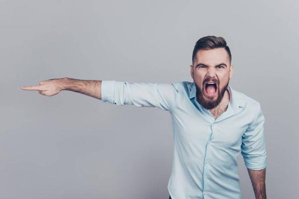 生气所产生的恶果,总是动不动就生气简直莫名其妙