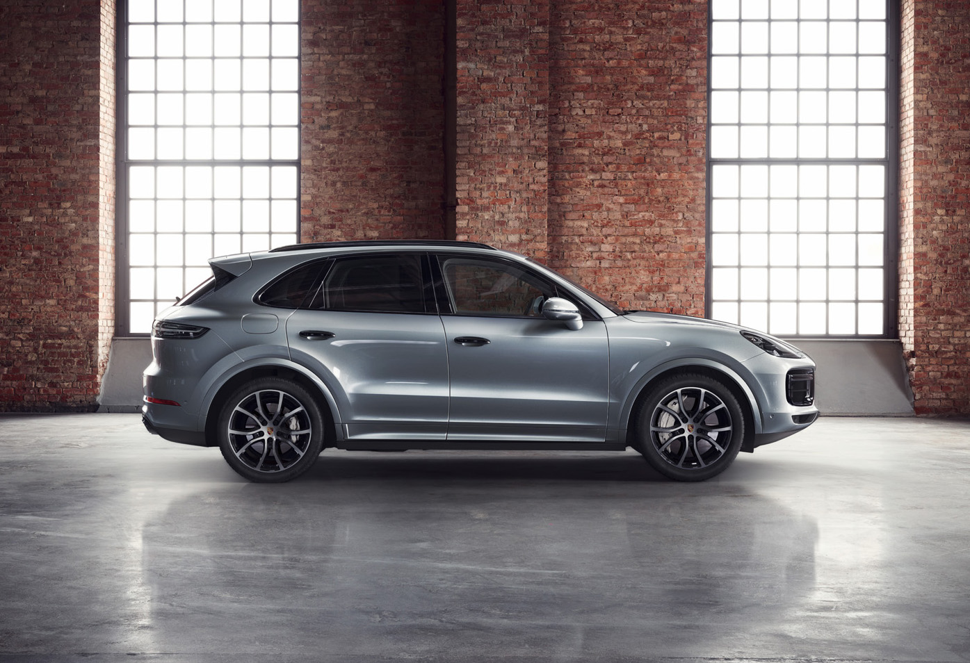 4个轮毂加at胎多少钱,4个轮毂是通用的吗