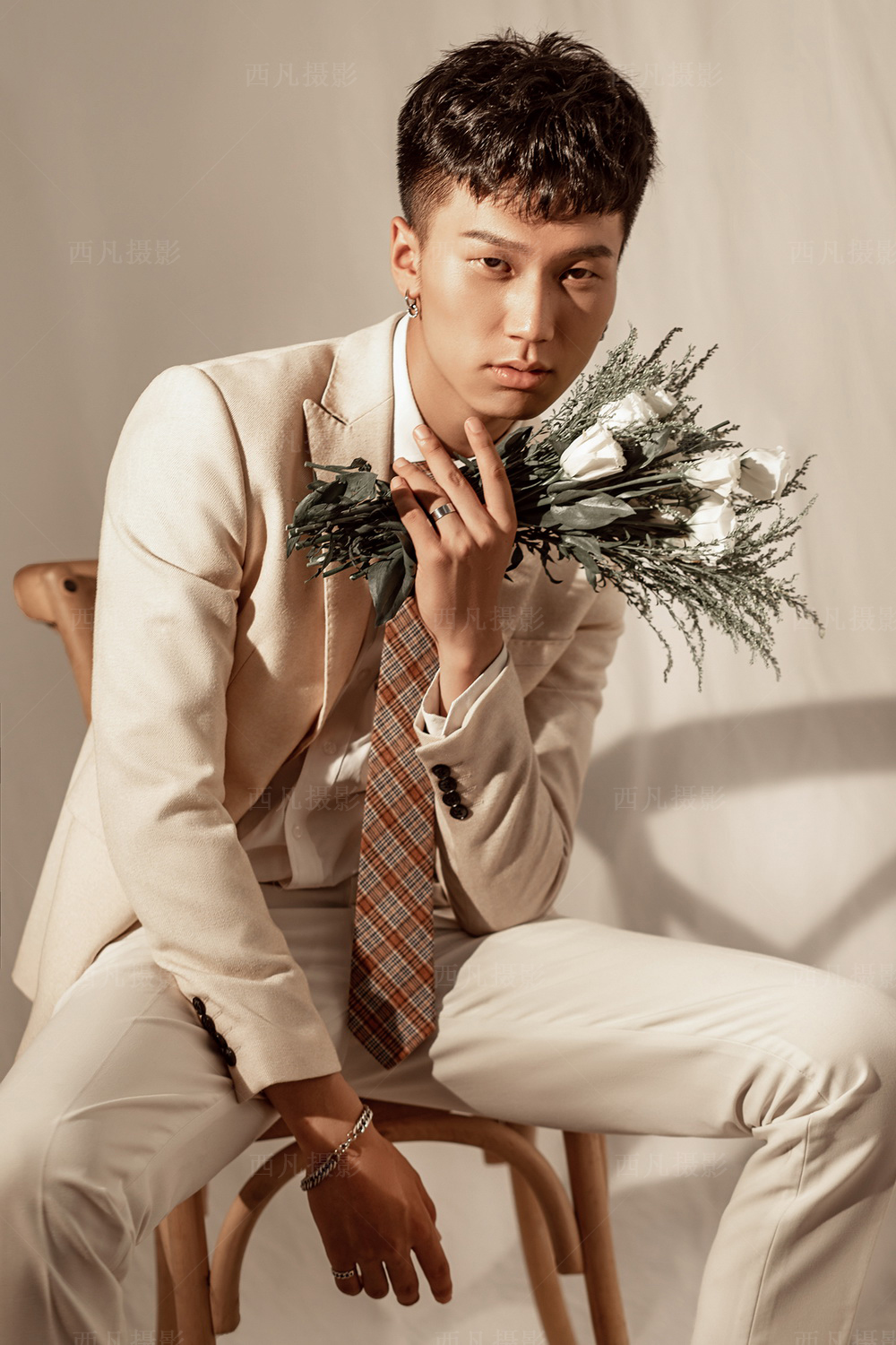 拍婚纱照前一天剪发合适,拍婚纱照前的注意事项