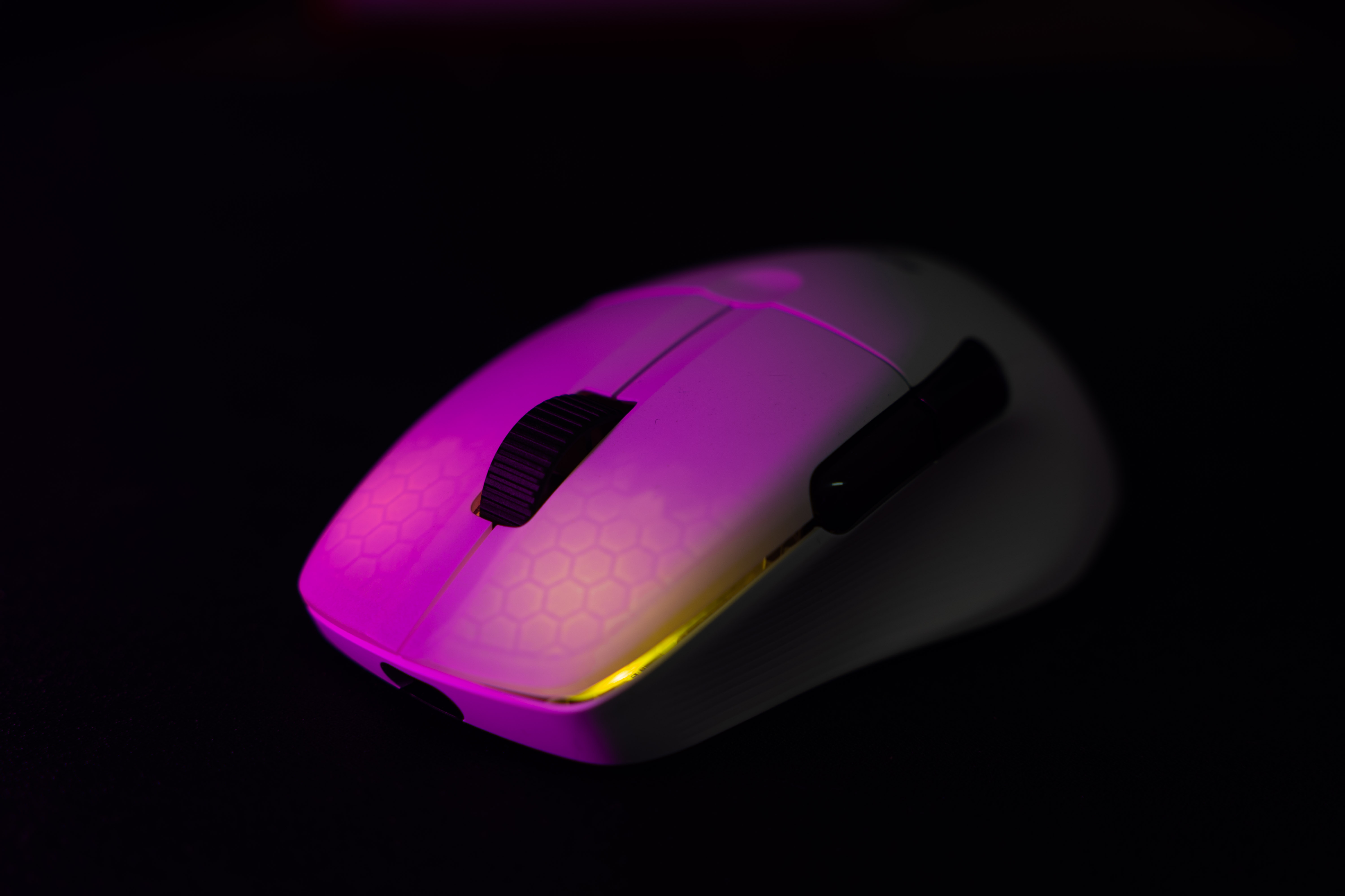 dc鼠标冰豹konepro,冰豹鼠标koneproair机测