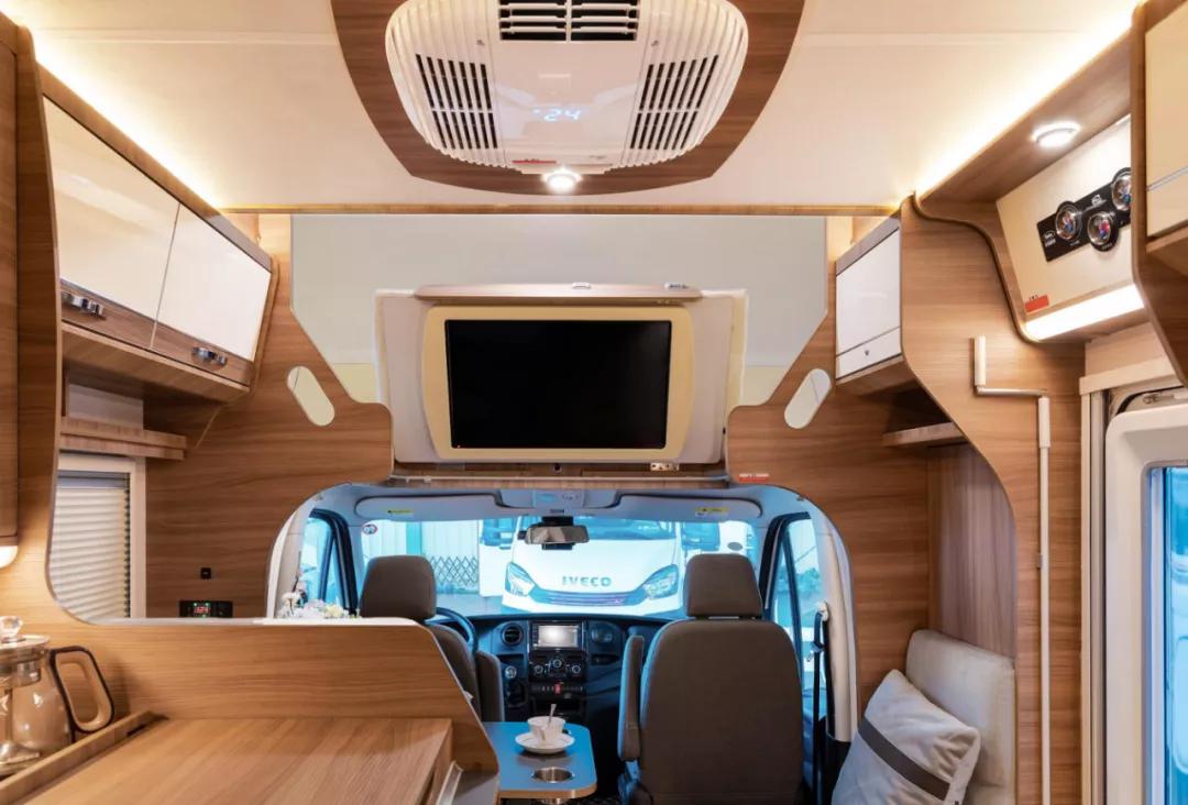 亚特y8纪念版房车,亚特纪念版y8房车价格