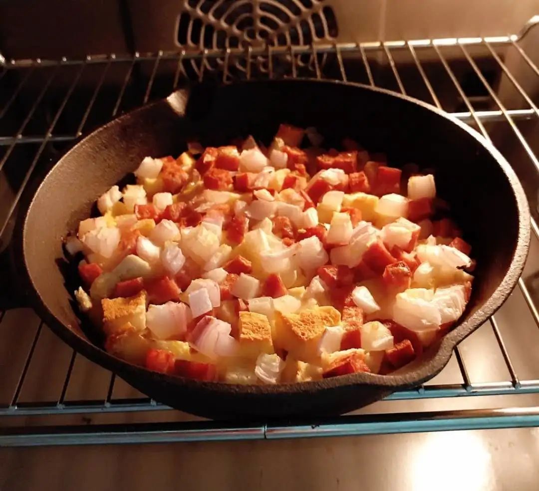 中西结合式披萨,没想到馒头做的披萨也这么美味