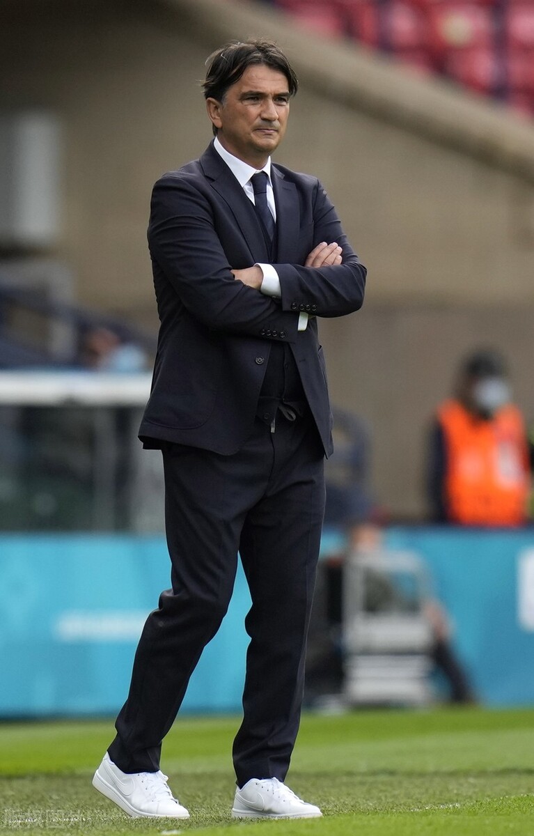 欧洲杯德国主帅勒夫,勒夫个人时装秀