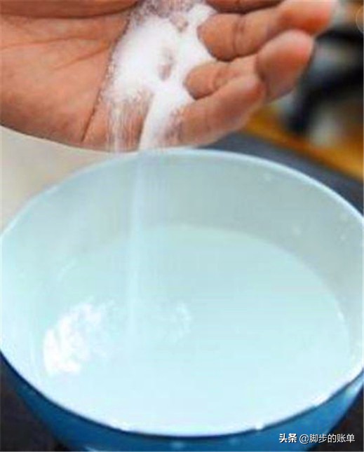 白衬衣如何洗白,白衬衣怎么洗白小妙招