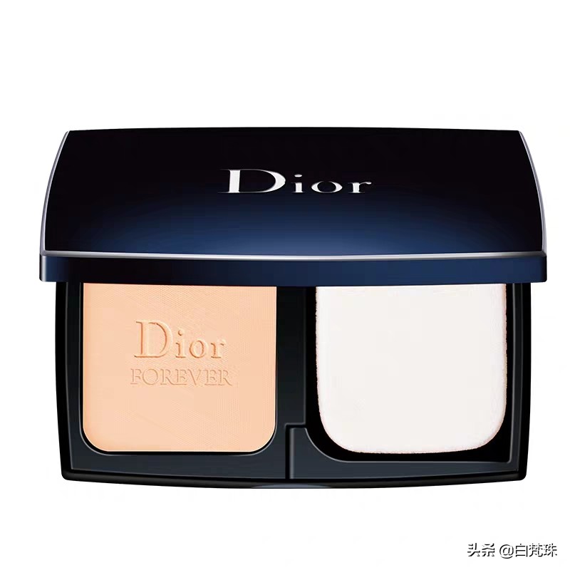 有没有细腻又控油的粉饼啊,有没有不脱妆的定妆粉饼