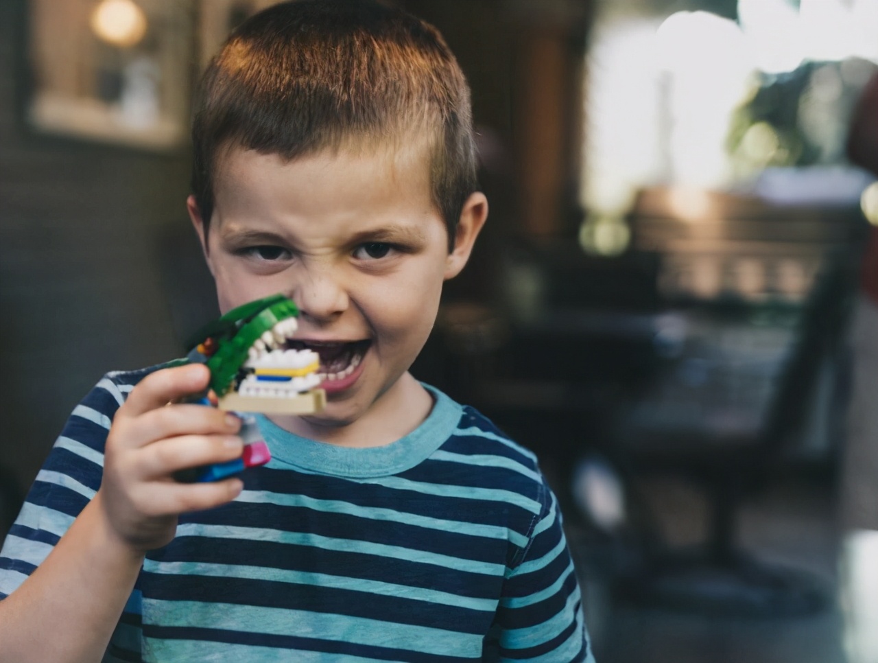 9岁孩子突然口吃结巴说不出话,2岁多孩子突然有点结巴