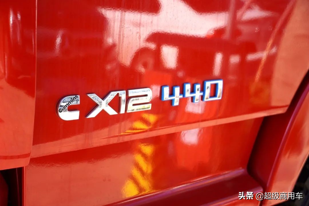 前桥打孔福康国*4六**40马力欧曼EST8x4高栏载货车