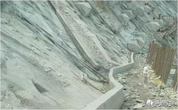 边坡排水系统有哪些,边坡排水沟最快的做法