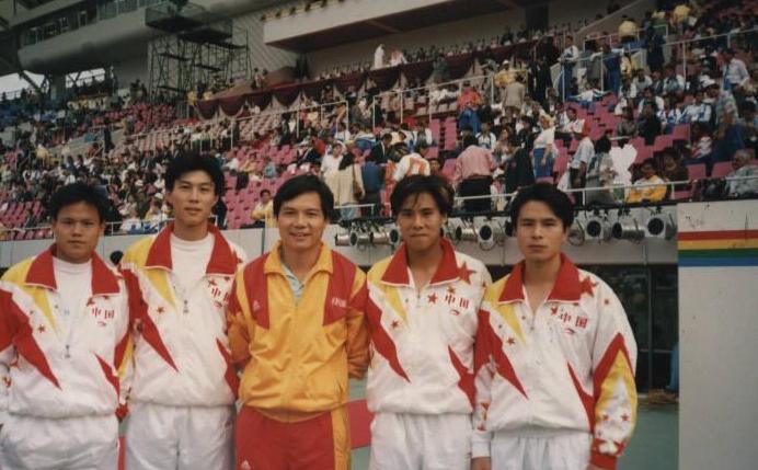 足球历史老照片高清大图,二十年前中国足球的经典瞬间