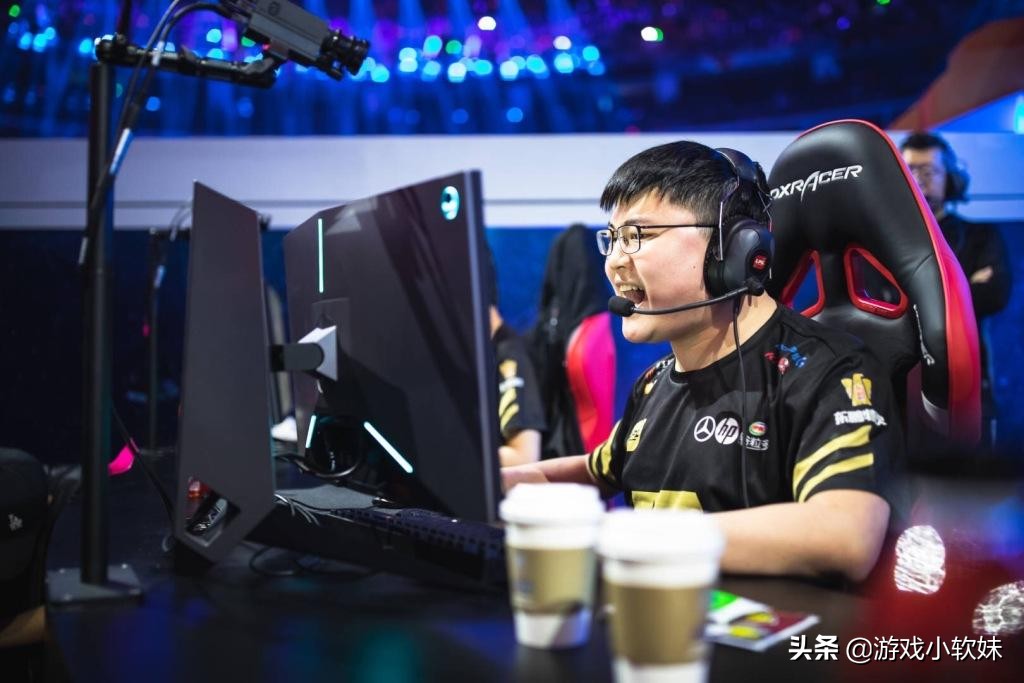 uzi玩真实伤害亚索视频,uzi小明韩服直播回放视频