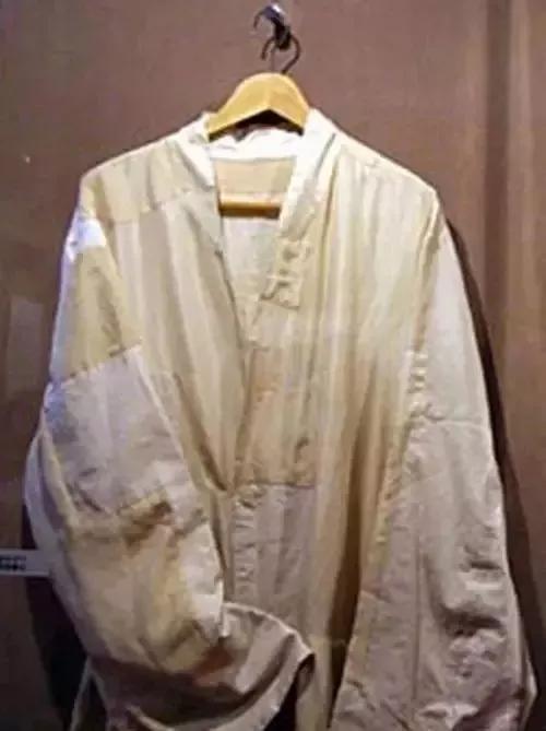 “公者千古,私者一时”,这是对毛*东泽**一生艰苦朴素的崇高评价