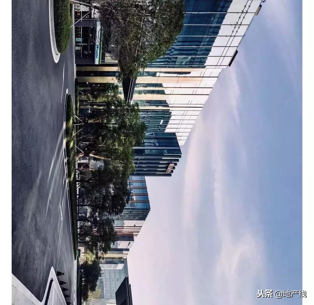 秋景鉴赏，开启多元生活上海中骏广场