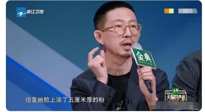 21岁爆红,24岁走出国门,32岁跌落神坛,萨顶顶到底经历了什么?