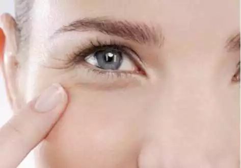 40岁妈妈显年轻,42岁妈妈颜值高显年轻