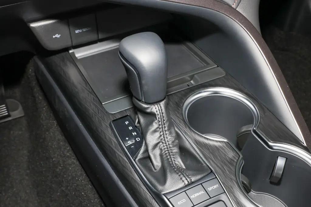 丰田凯美瑞2.5自吸油耗实测多少,12年丰田凯美瑞2.5g豪华二手油耗