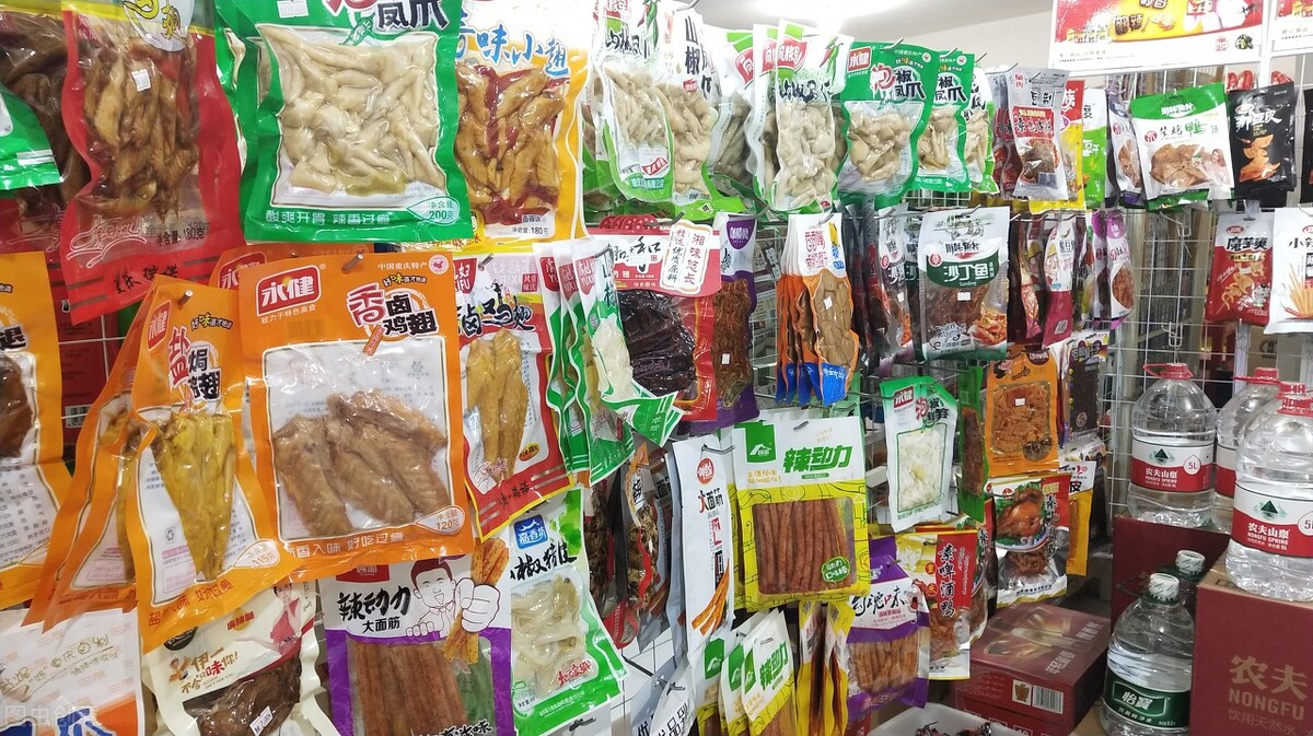 大学生开超市仅用一招狂赚百万,30岁小伙摆摊赚钱