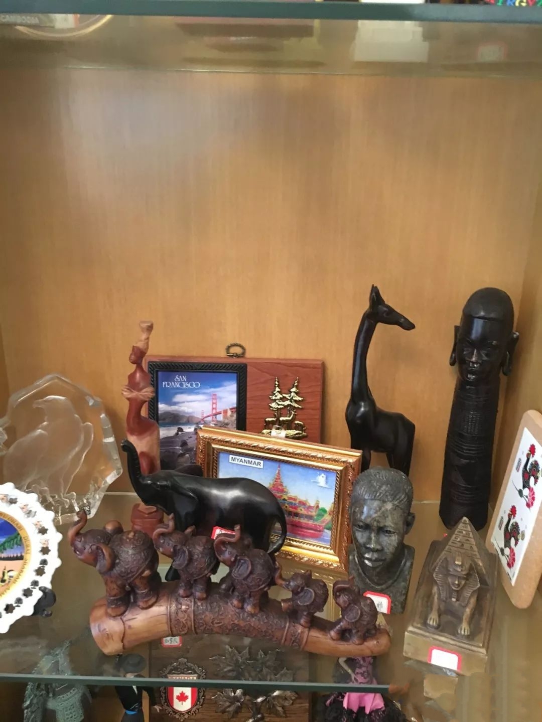 整个橱窗犹如万国博物馆——我的异国宝贝