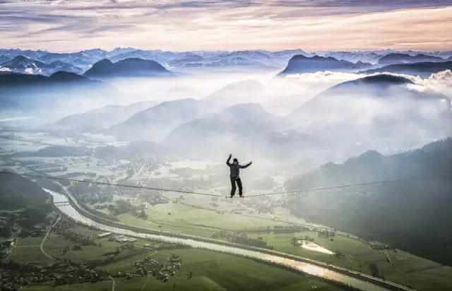 翼装飞行女大学生不幸身亡原因,翼装飞行女大学生已遇难