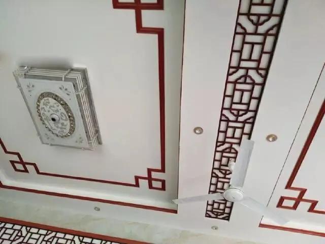 村里土豪的三楼自建房,女子在农村自建3层小楼没钱装修