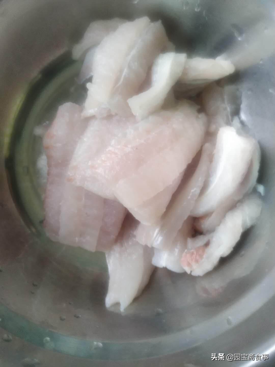 老北京焖酥带鱼的正宗做法,去骨蒸带鱼的正宗做法