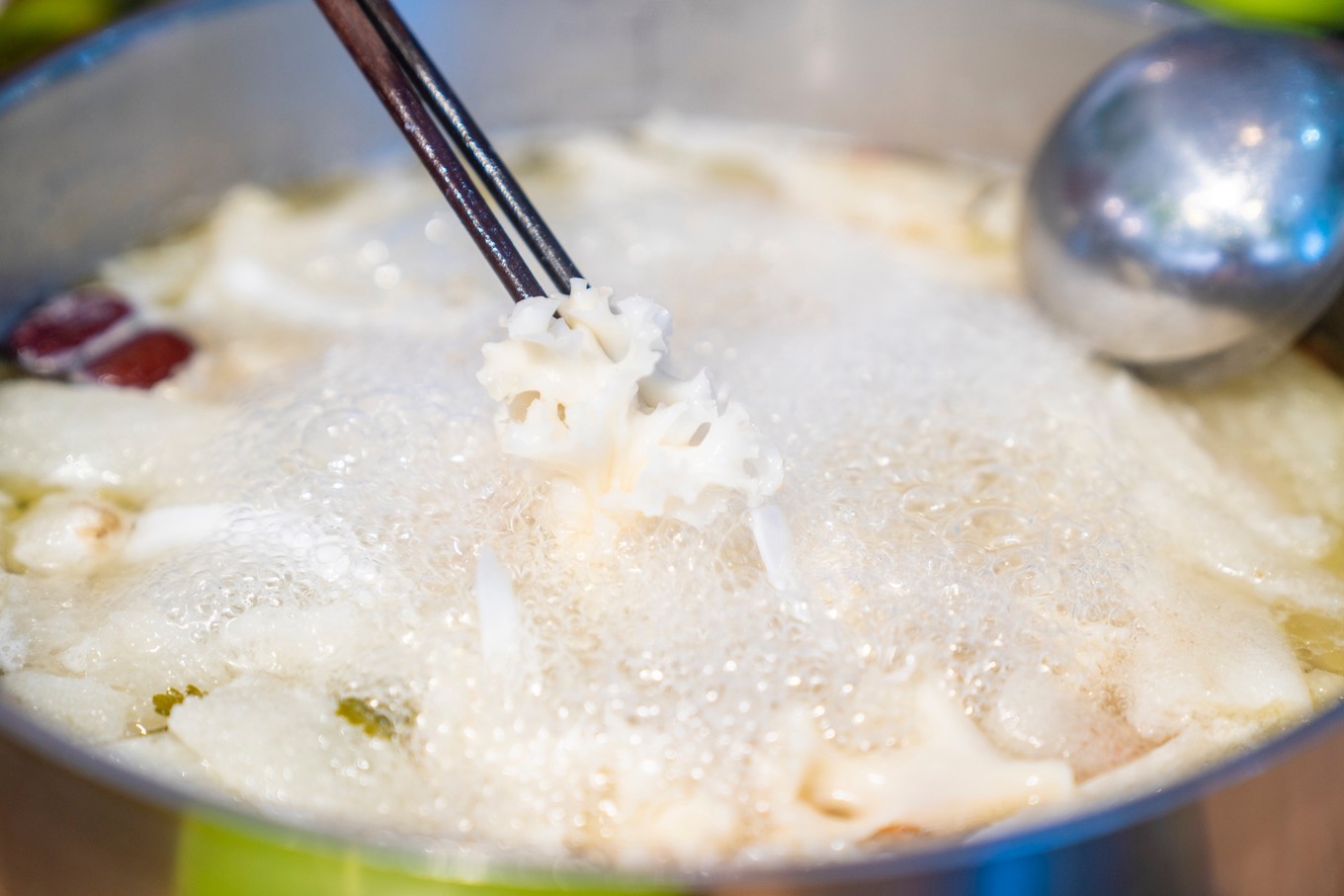 三亚最好吃的网红椰子鸡,三亚小吃不可错过