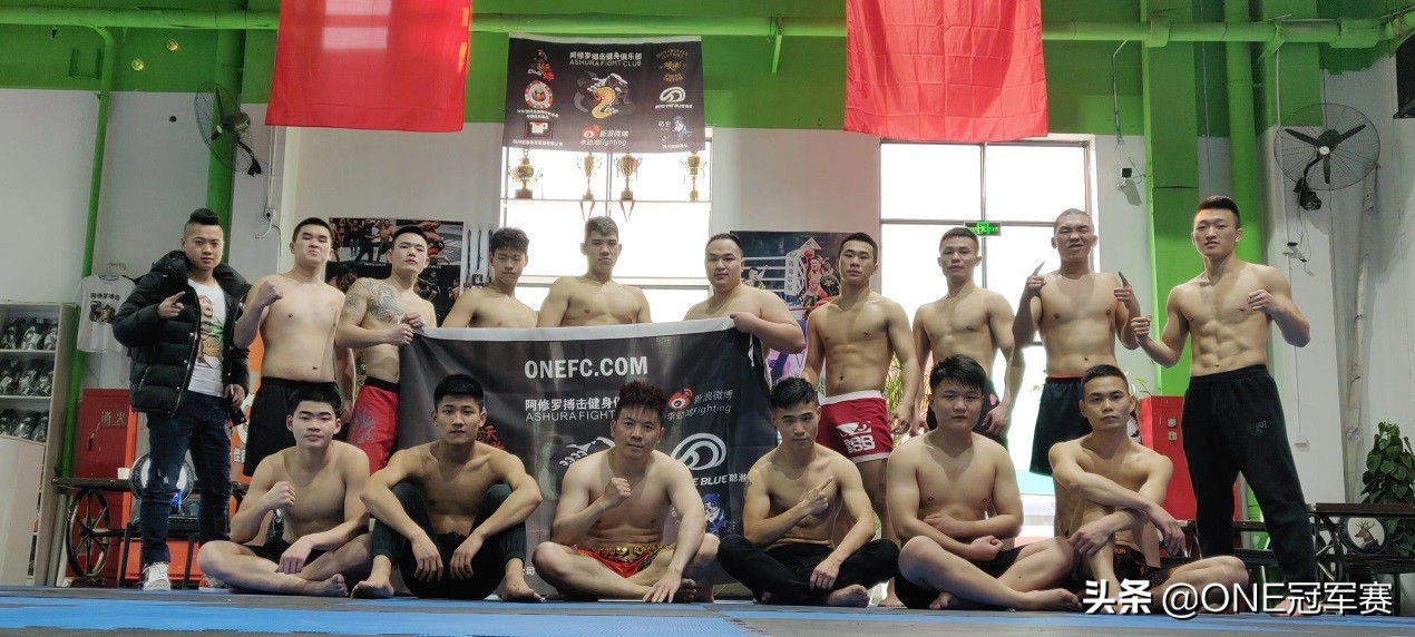 闄堢澘wb,闄堢澘鎺ㄨ崘鐭墖