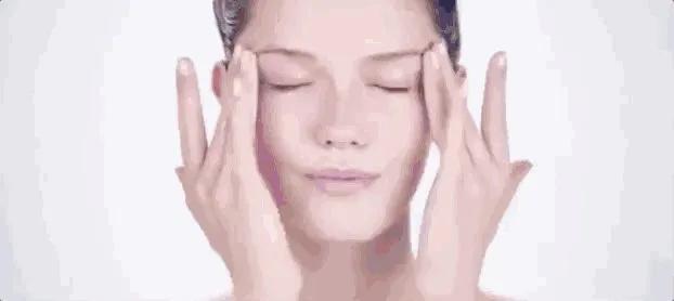 眼皮松弛下垂最好锻炼方法,眼皮松弛下垂最好按摩方法