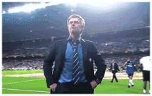 致：所有骂穆里尼奥的人，看看穆里尼奥履历，你有资格骂他吗？