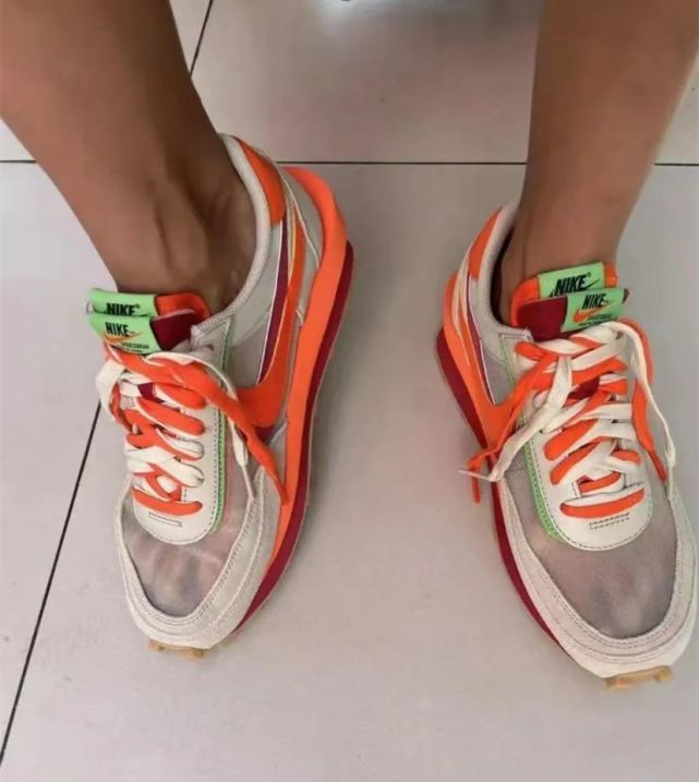 露脚趾？陈冠希Clotxsacai跌破1500元！运费400，遭取消订单