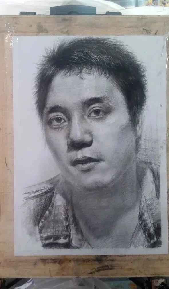 16岁男生上课画画被骂,15岁男孩画画被老师责备