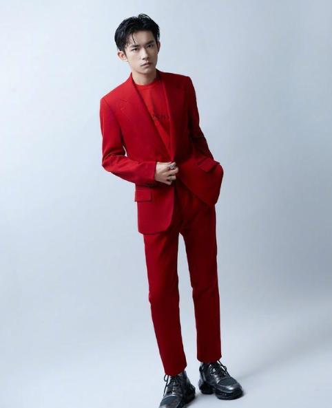 coach范思哲,ck范思哲