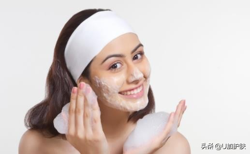 牙膏洗脸美白最快的方法,用牙膏洗脸能治疗男性脸出油吗